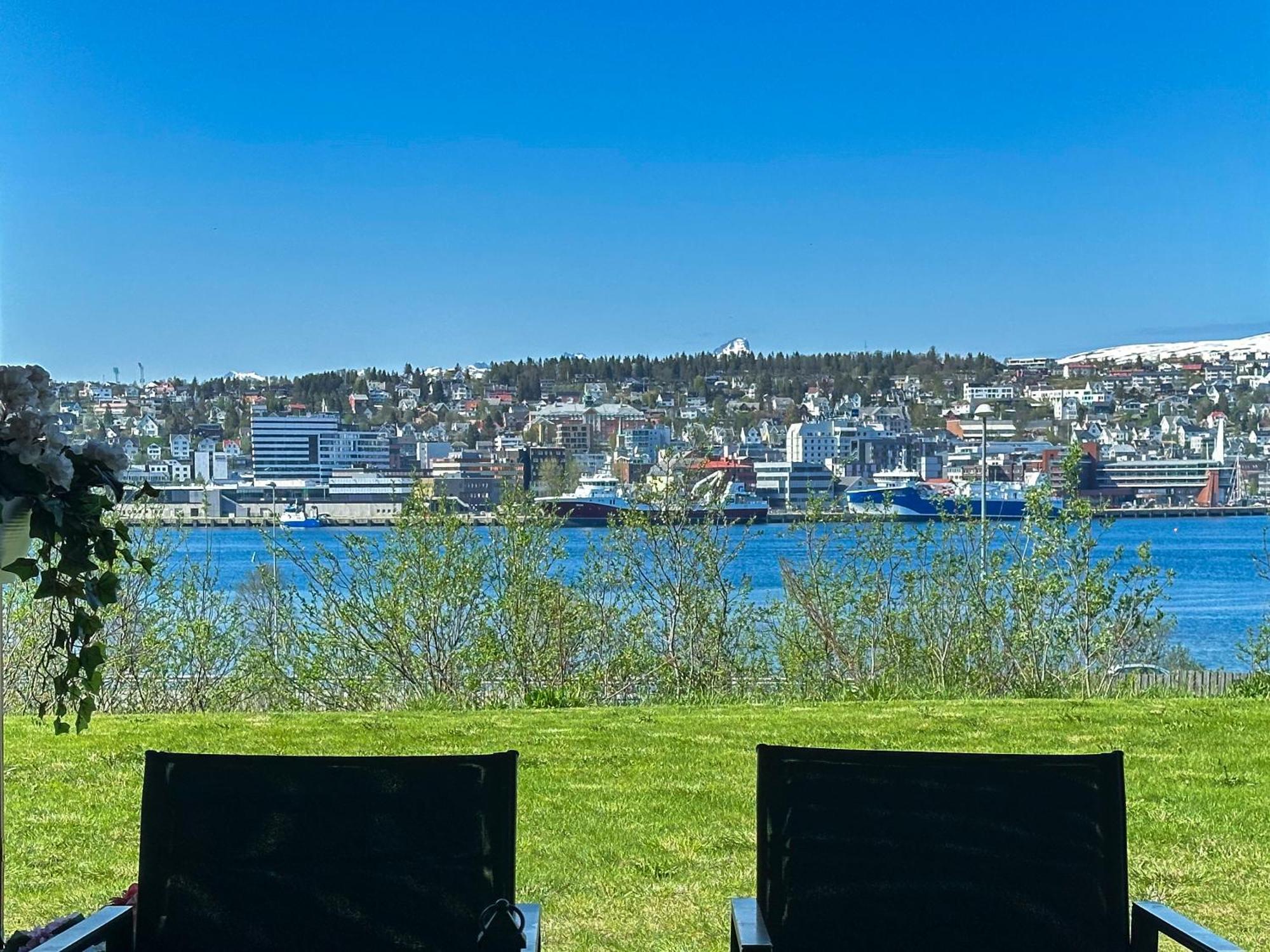 Panorama View - Free Parking - Perfect For Couples Apartment Тромсьо Екстериор снимка